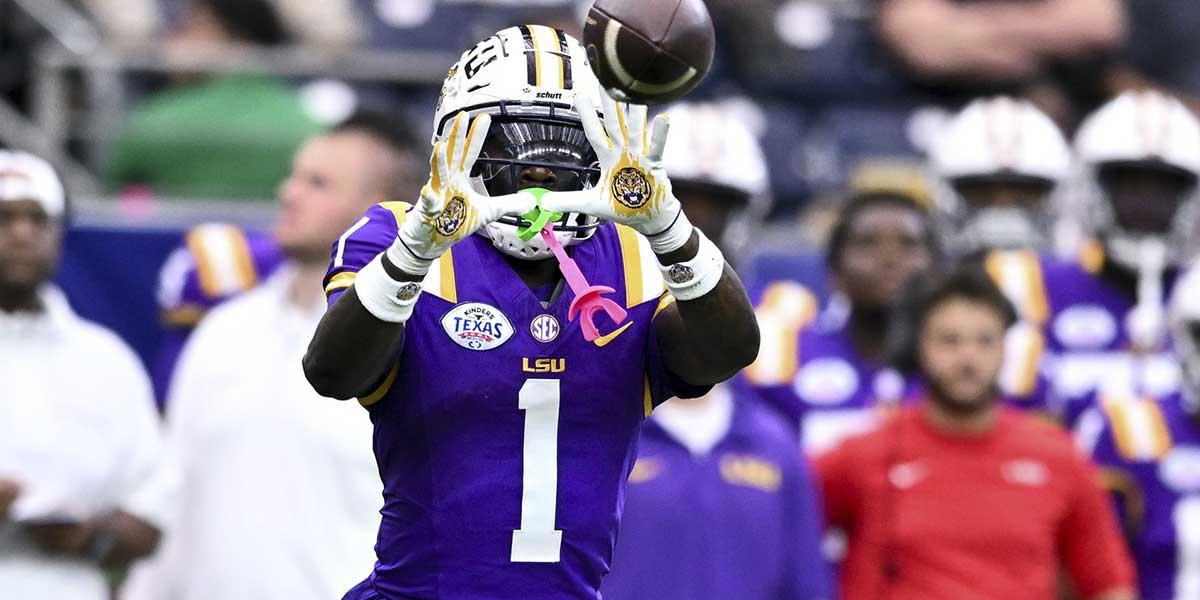 LSU Tigers wide receiver Aaron Anderson (1) catches a pass during the first half against the Baylor Bears at NRG Stadium. The Tigers defeat the Bears 44-31.