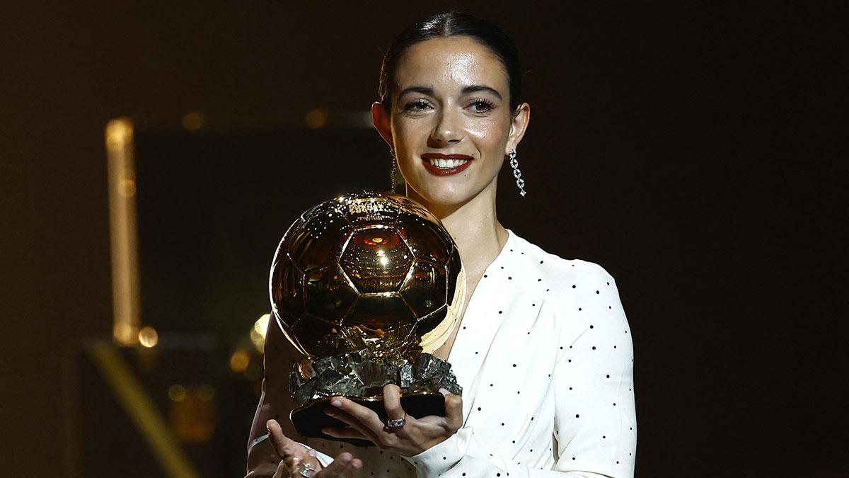 Paris, FRANCE; Spain and FC Barcelona player Aitana Bonmati with the Ballon d'Or at Theatre du Chatelet.