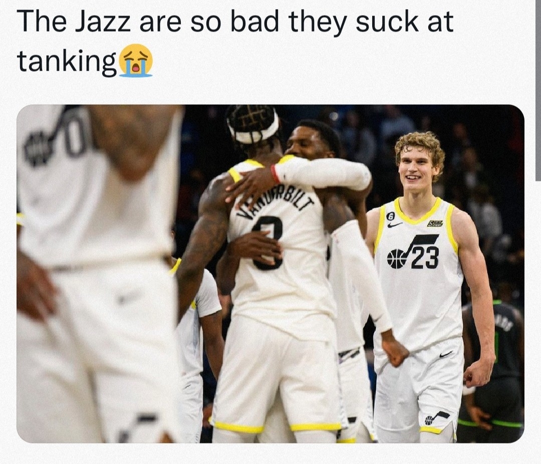 A tanking team got a better roster than the Lakers🤣 
#utahjazz #losangeleslakers #lebronjames