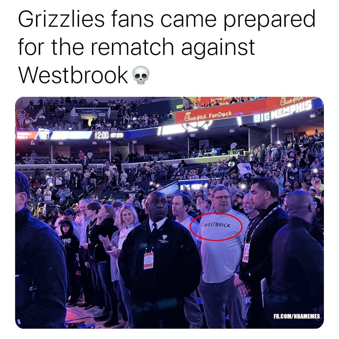 They couldn't let Russ go off again π
#Westbrook #RussellWestbrook #Clippers #Grizzlies #NBA