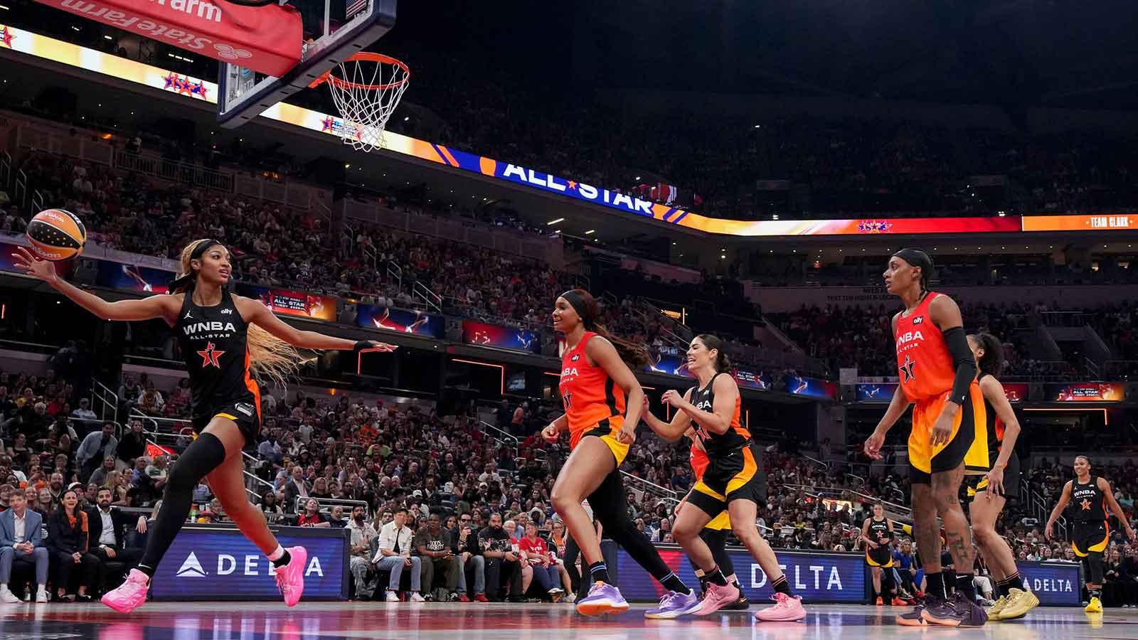 Chicago Sky's Angel Reese (5) reaches to save a ball from going out of bounds Saturday, July 19, 2025, during the WNBA All-Star Game at Gainbridge Fieldhouse in Indianapolis. Mandatory Credit: © Grace Smith/IndyStar / USA TODAY NETWORK via Imagn Images